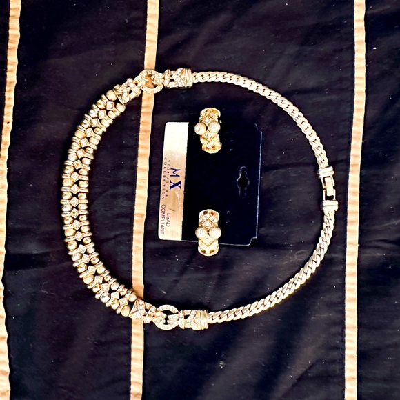Necklace and earring set. Looks rich and Italian. - Picture 1 of 6